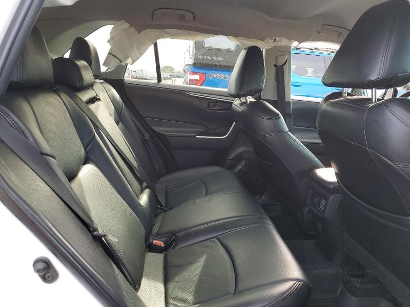 2021 TOYOTA RAV4 LE 11