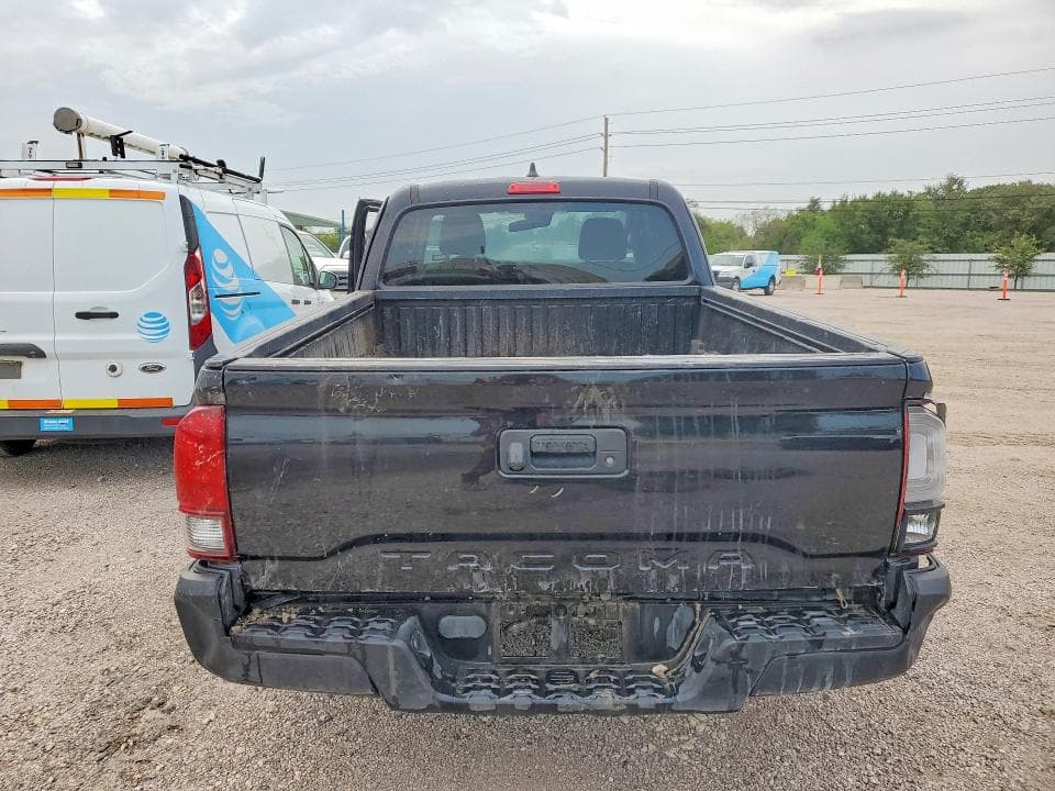 2022 TOYOTA TACOMA SR 6