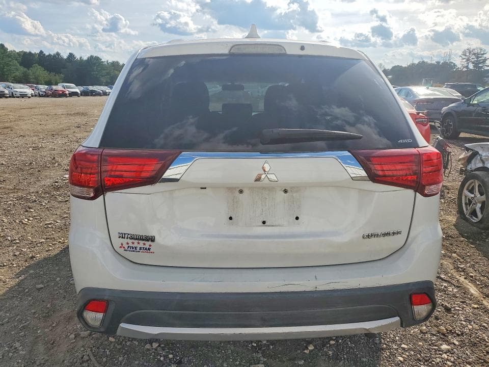 2017 MITSUBISHI OUTLANDER ES 6