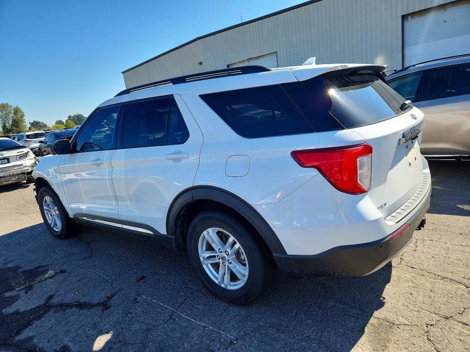 2023 FORD EXPLORER XLT 2