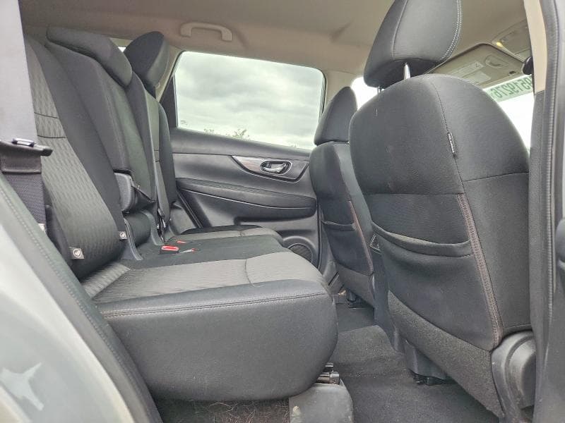 2017 NISSAN ROGUE SV 11