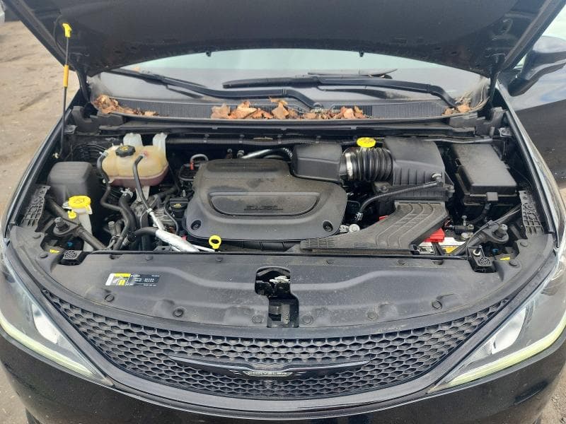 2019 CHRYSLER PACIFICA LIMITED 12