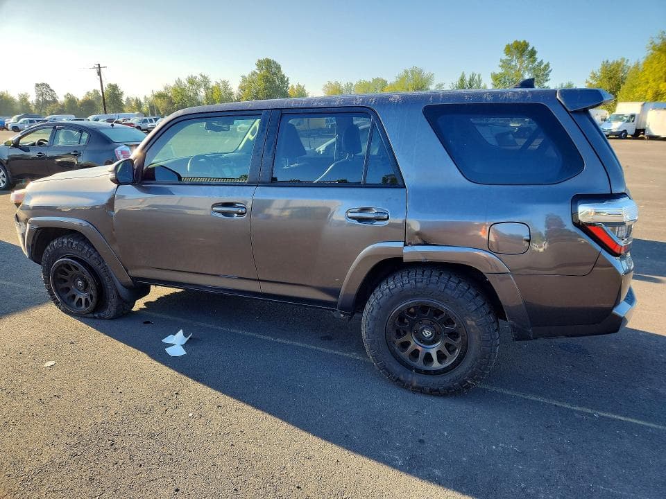 2017 TOYOTA 4RUNNER SR5 PREMIUM 2