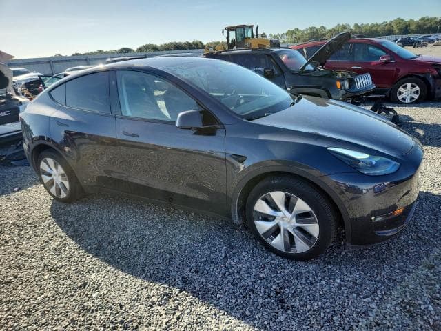 2024 TESLA MODEL Y 4