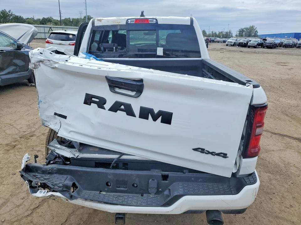 2025 RAM 1500 BIG HORN 6