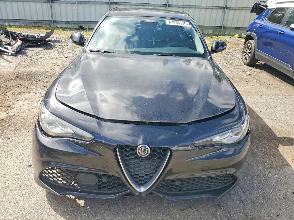 2017 ALFA ROMEO GIULIA TI 5