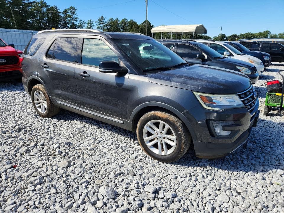 2017 FORD EXPLORER XLT 4