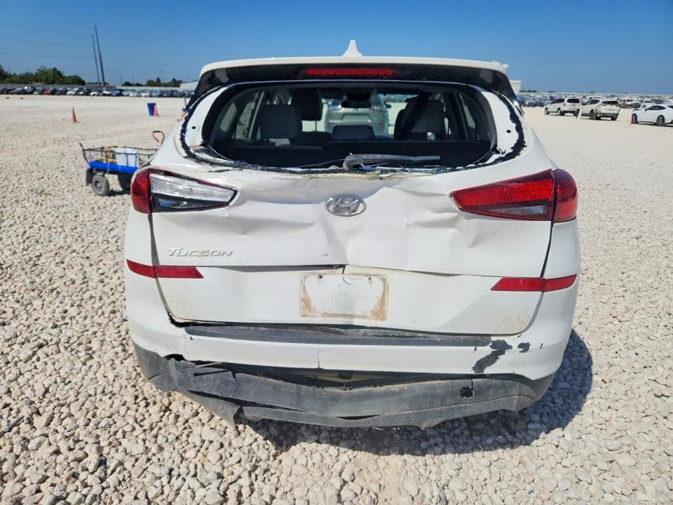 2020 HYUNDAI TUCSON SE 6