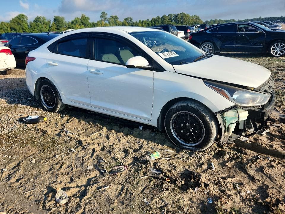 2020 HYUNDAI ACCENT SE 4