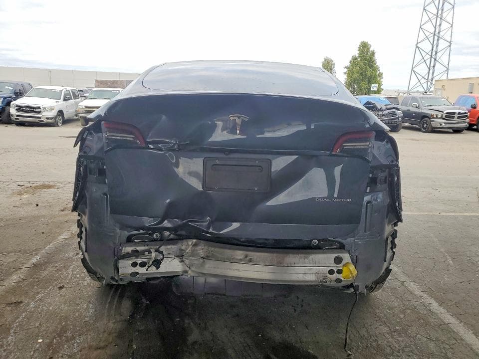 2022 TESLA MODEL Y 6