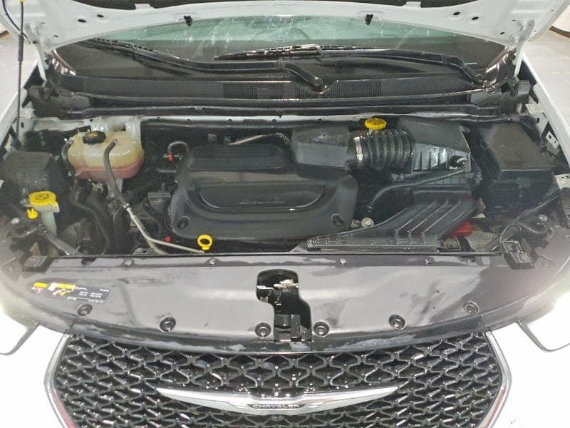 2022 CHRYSLER PACIFICA TOURING 12