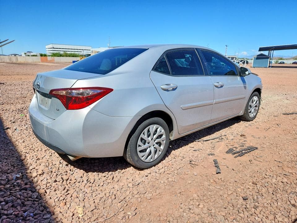 2018 TOYOTA COROLLA LE 3