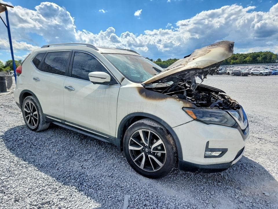 2017 NISSAN ROGUE SL 4