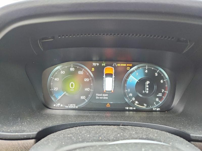 2018 VOLVO V90 CROSS COUNTRY T5 MOMENTUM 9