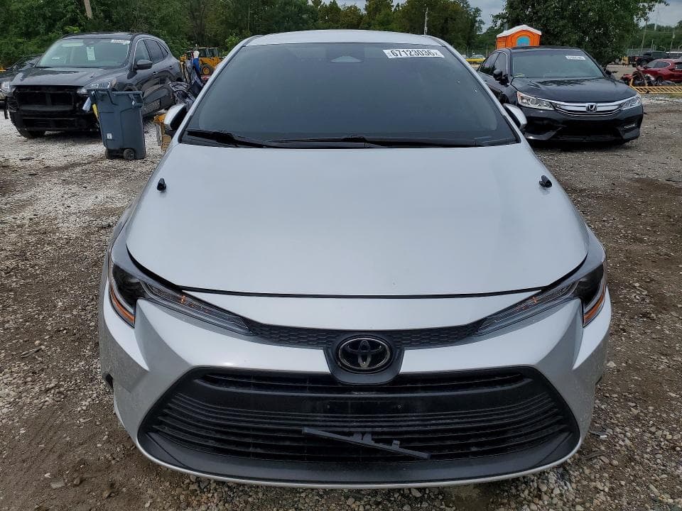 2026 TOYOTA COROLLA LE 5