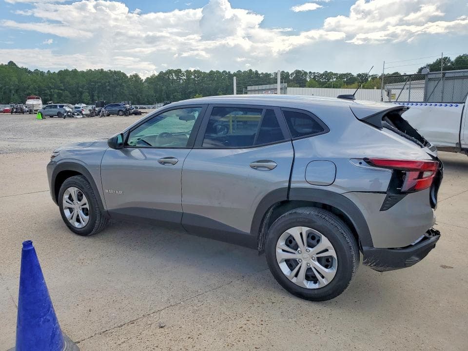 2026 CHEVROLET TRAX LS 2