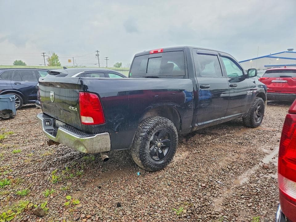 2018 RAM 1500 SLT 3