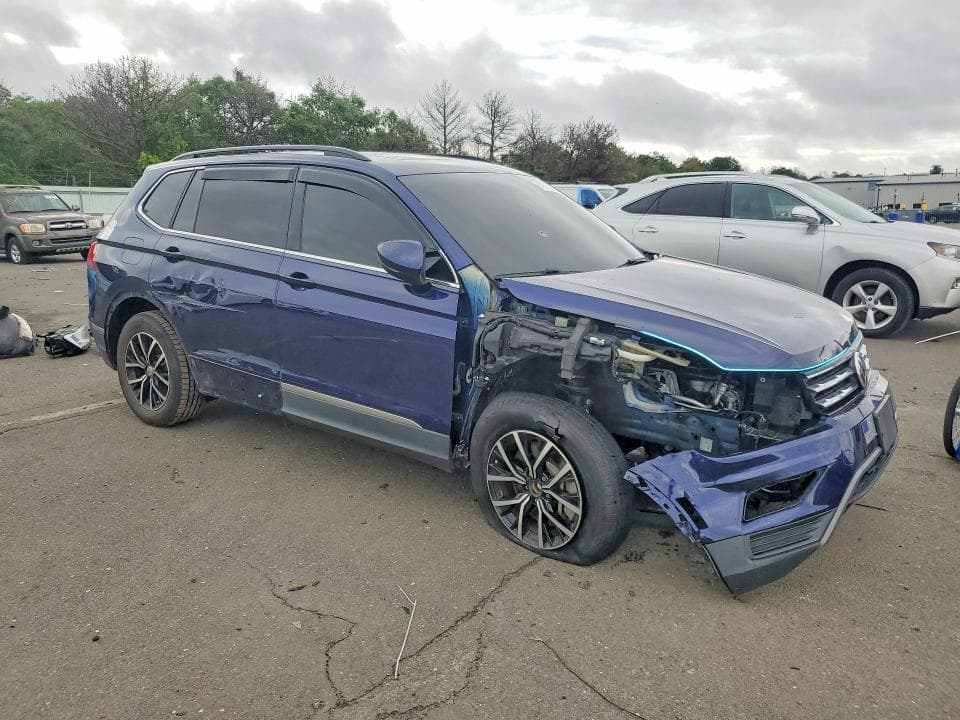2021 VOLKSWAGEN TIGUAN SE 4
