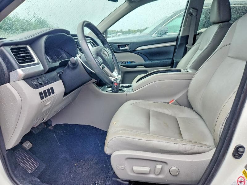 2017 TOYOTA HIGHLANDER XLE 7