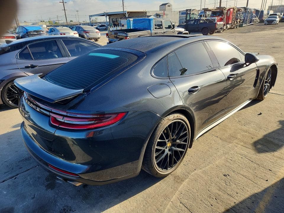 2017 PORSCHE PANAMERA 4S 3