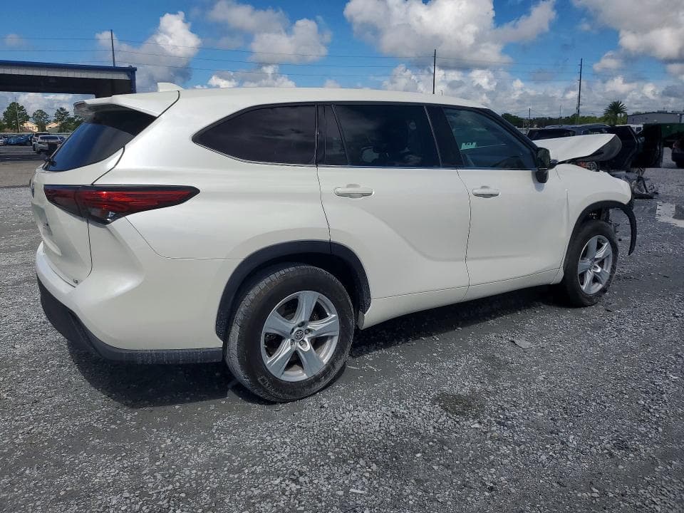 2021 TOYOTA HIGHLANDER LE 3