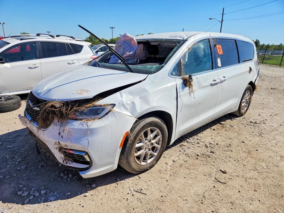 2024 CHRYSLER PACIFICA TOURING L - 1