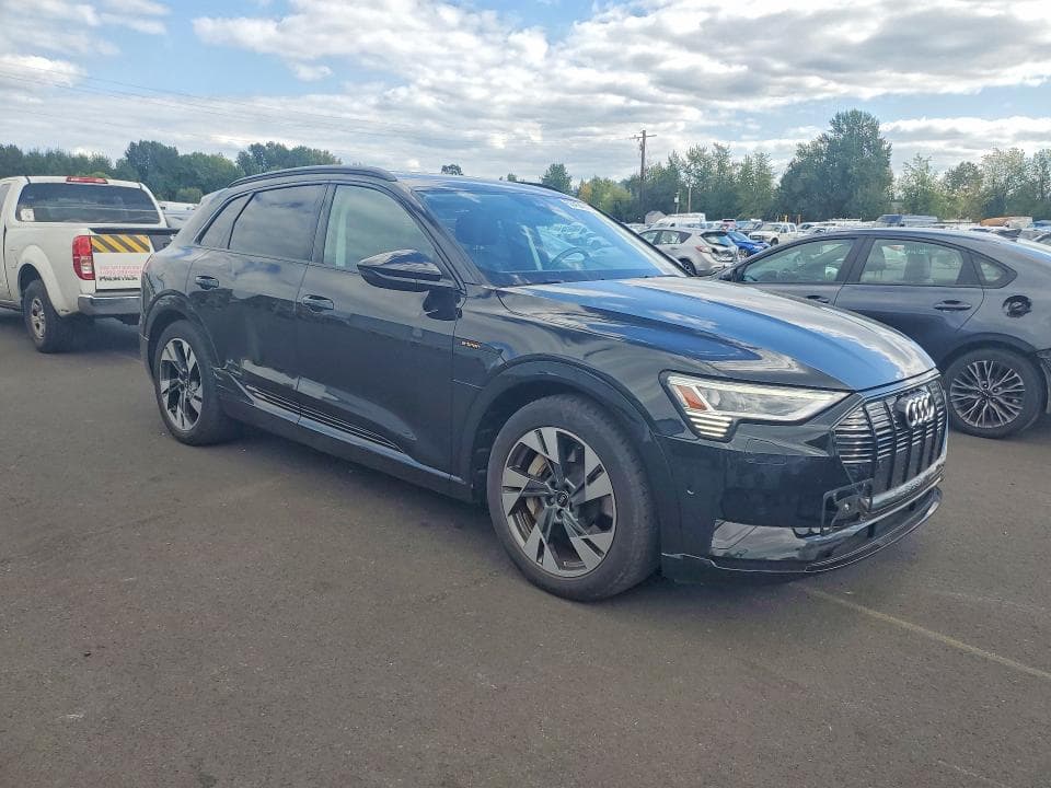 2021 AUDI E-TRON PREMIUM 4