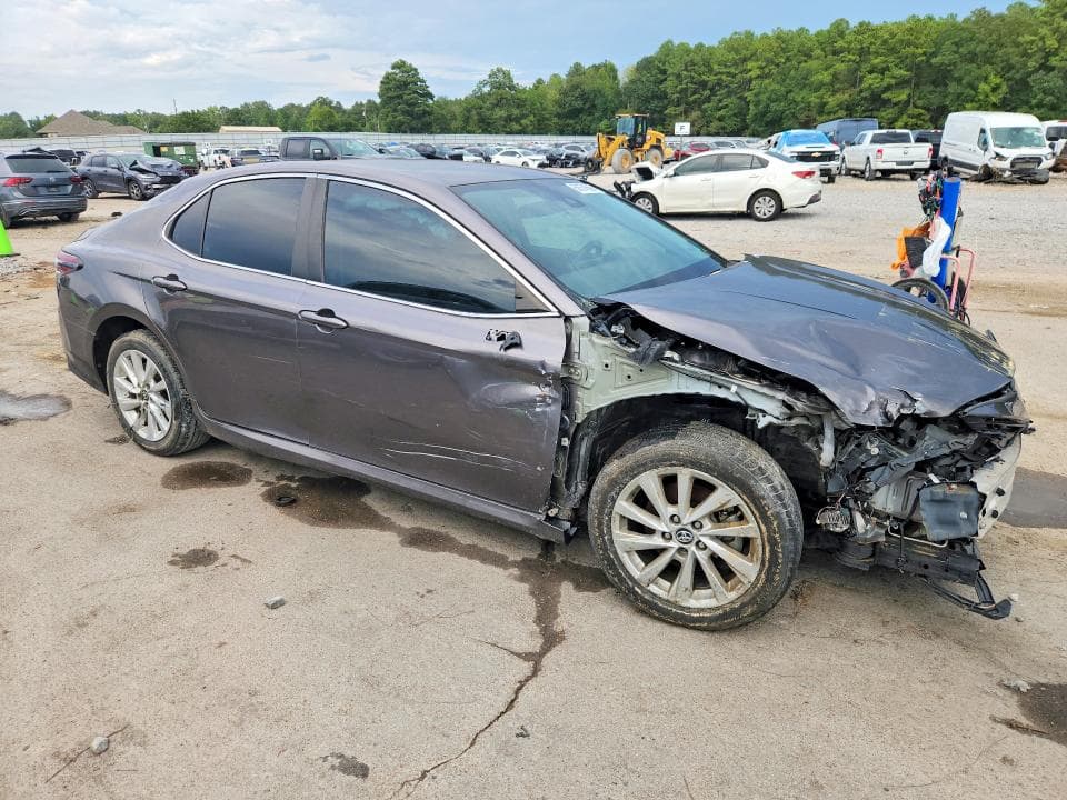 2023 TOYOTA CAMRY LE 4