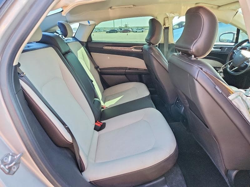 2019 FORD FUSION SE 10