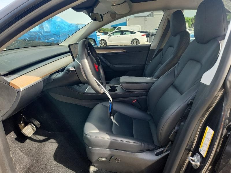 2025 TESLA MODEL Y 7