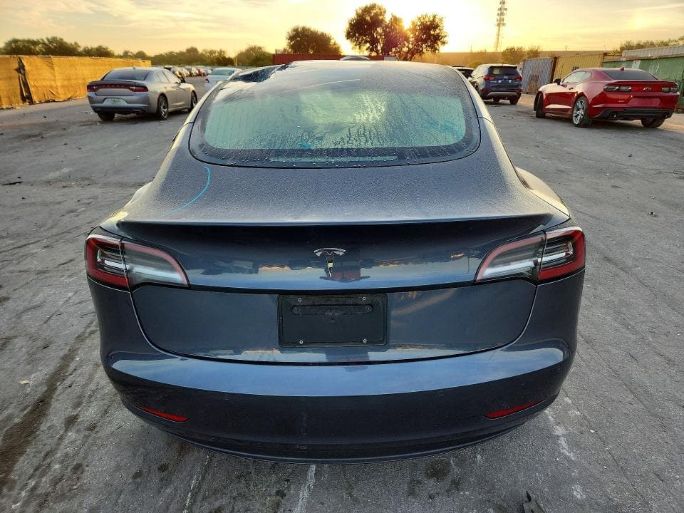 2020 TESLA MODEL 3 6
