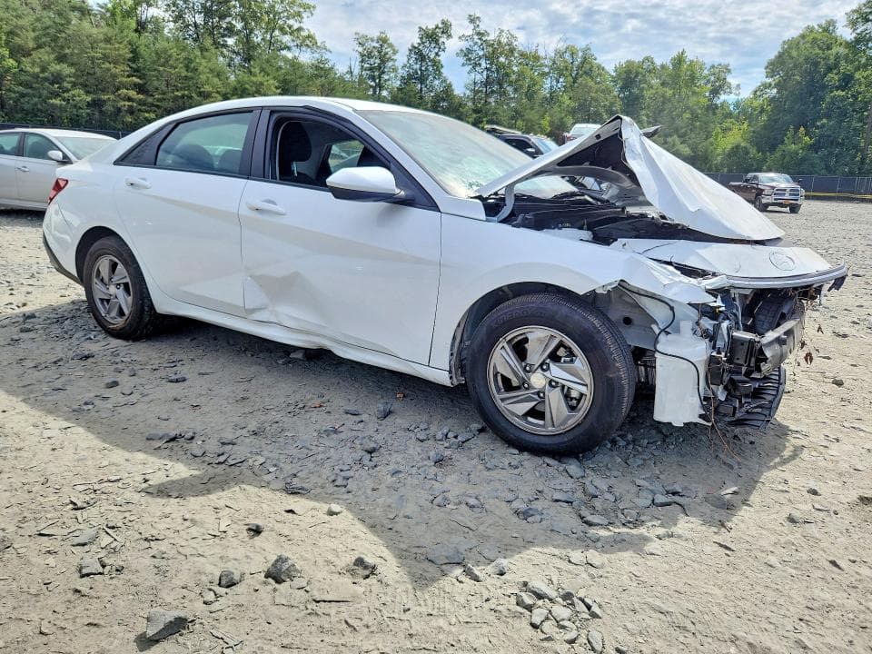 2026 HYUNDAI ELANTRA SE 4