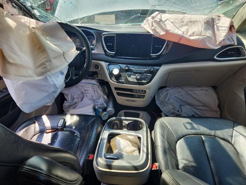 2022 CHRYSLER PACIFICA TOURING L 8