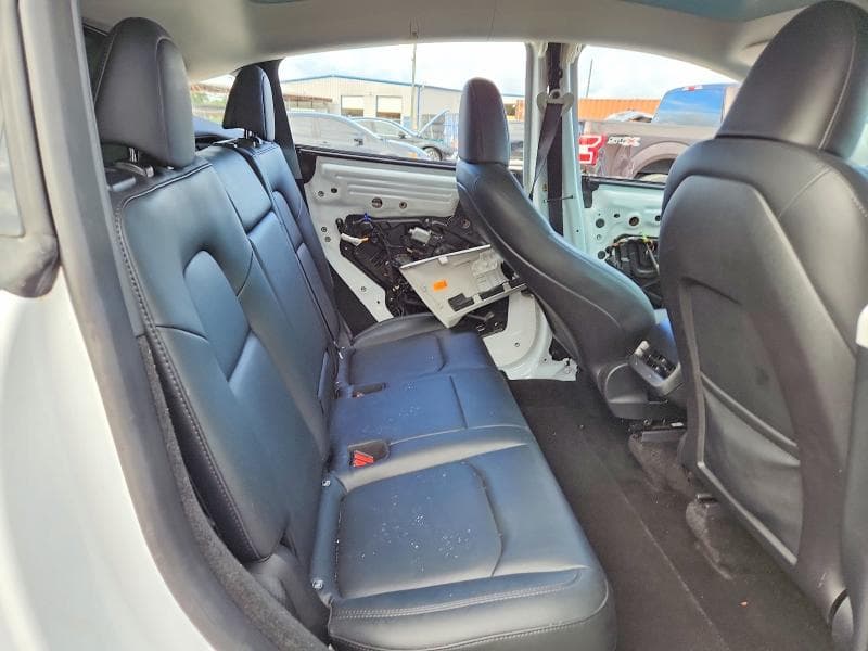 2023 TESLA MODEL Y 10