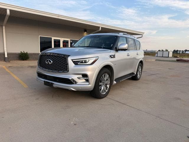 2019 INFINITI QX80 LUXE 2