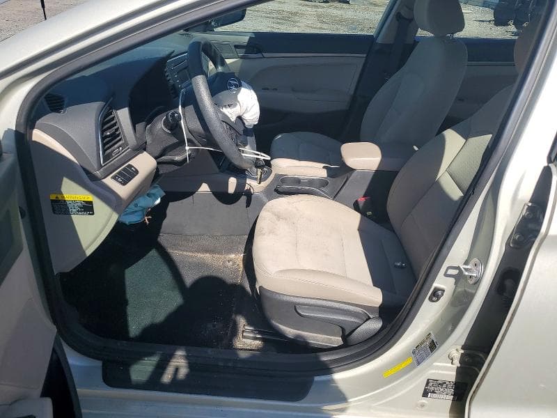2017 HYUNDAI ELANTRA SE 7