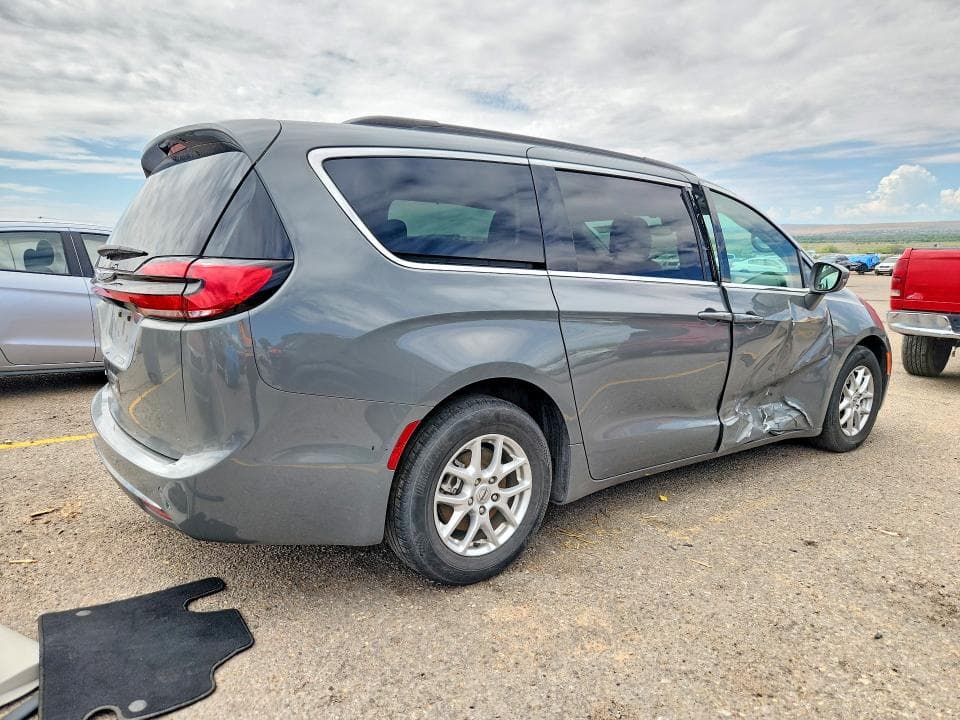 2022 CHRYSLER PACIFICA TOURING L 3