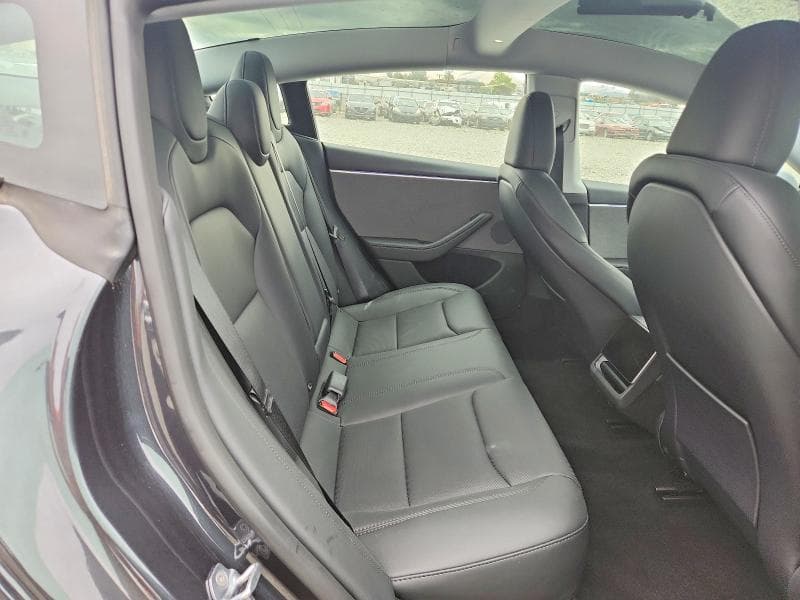 2025 TESLA MODEL 3 10