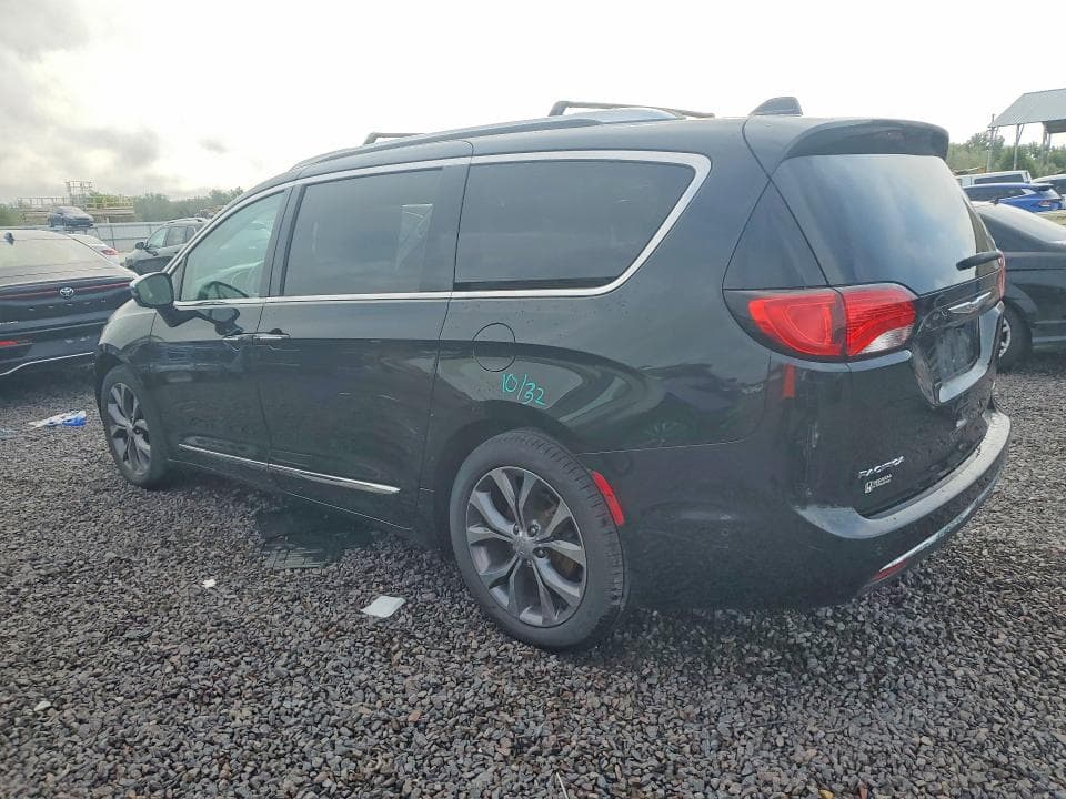 2017 CHRYSLER PACIFICA LIMITED 2