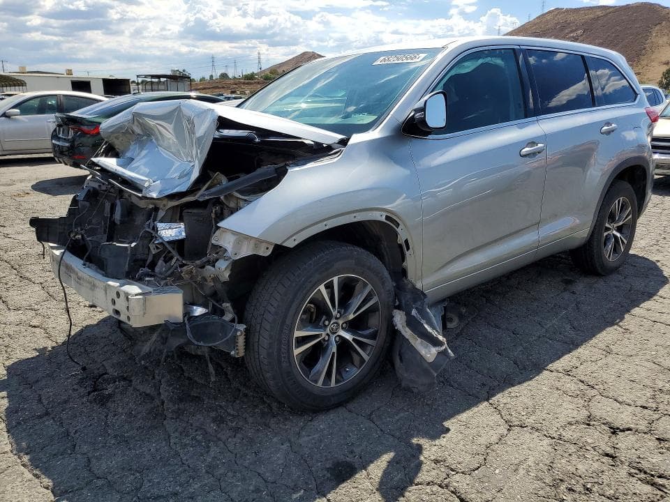 2017 TOYOTA HIGHLANDER LE PLUS - 1
