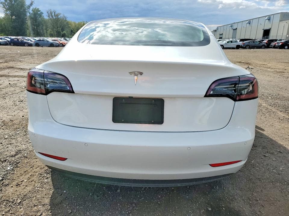 2022 TESLA MODEL 3 6