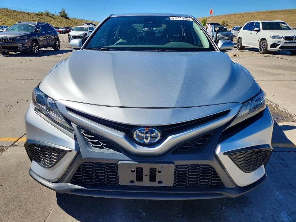 2024 TOYOTA CAMRY HYBRID SE 5