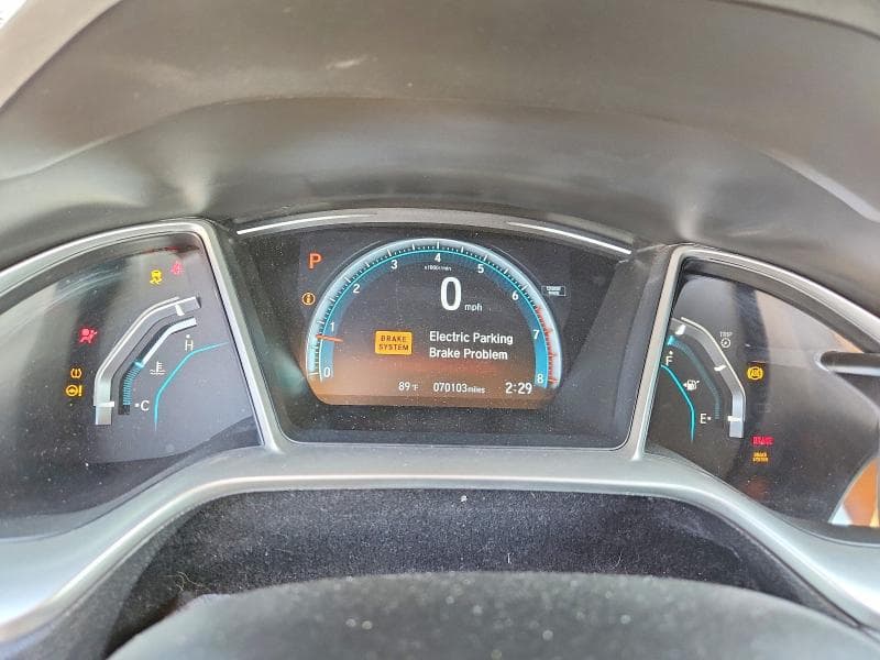 2018 HONDA CIVIC EX 9