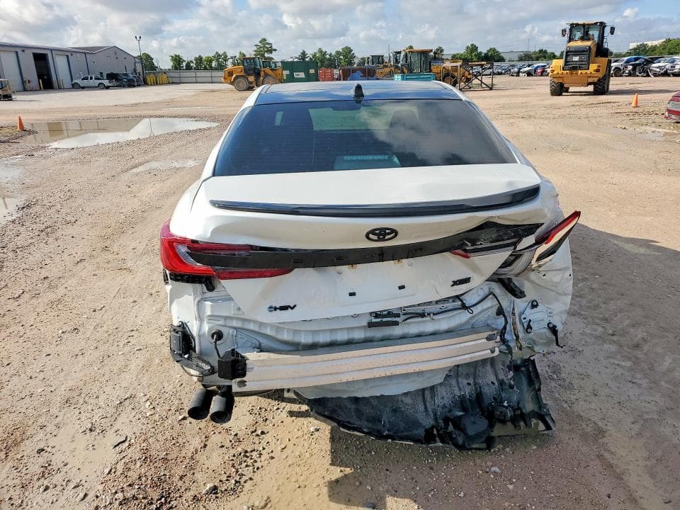 2025 TOYOTA CAMRY XSE 6
