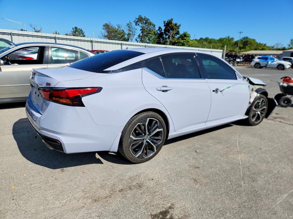 2025 NISSAN ALTIMA SR 3