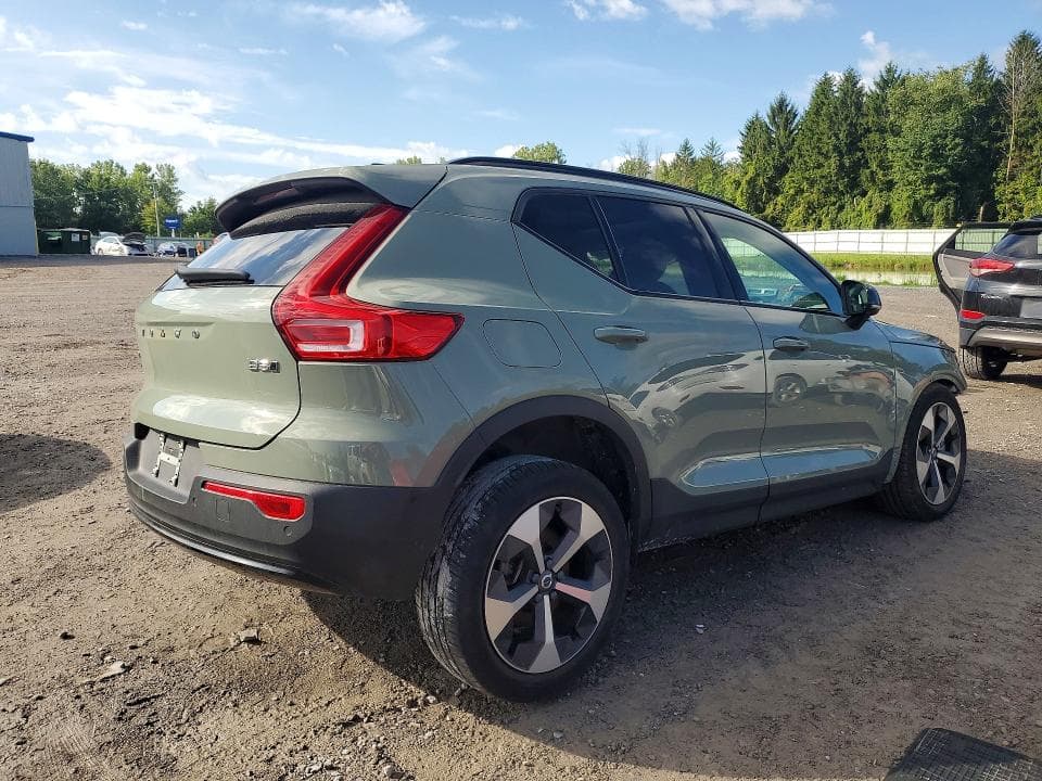 2024 VOLVO XC40 PLUS 3
