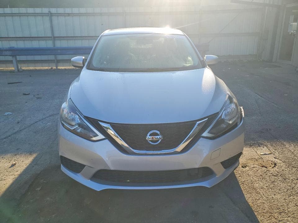 2019 NISSAN SENTRA SV 5