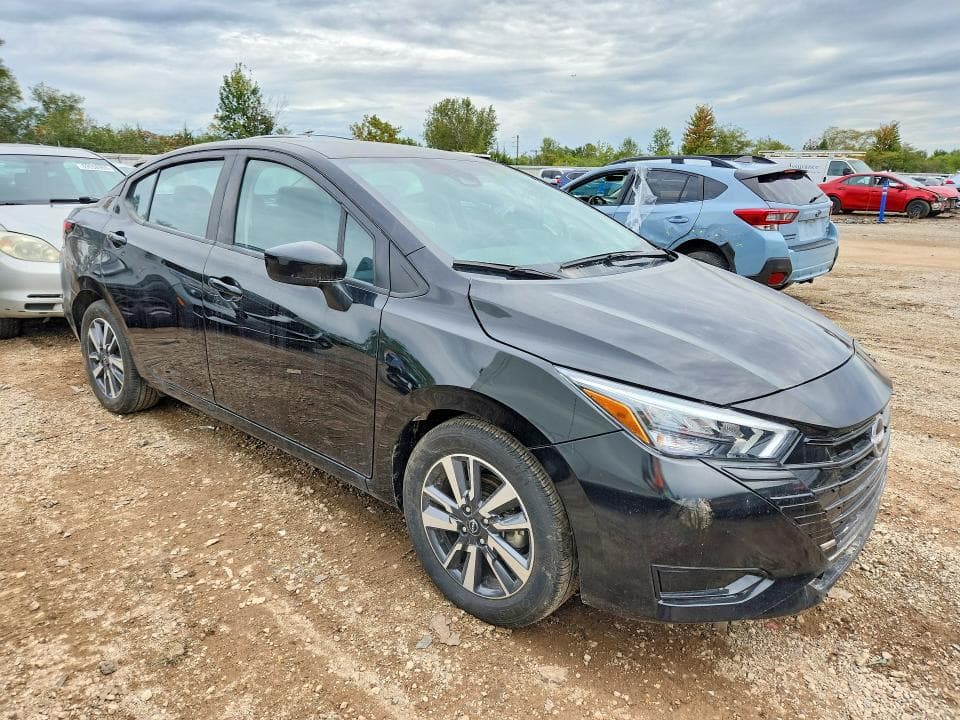 2025 NISSAN VERSA SV 4