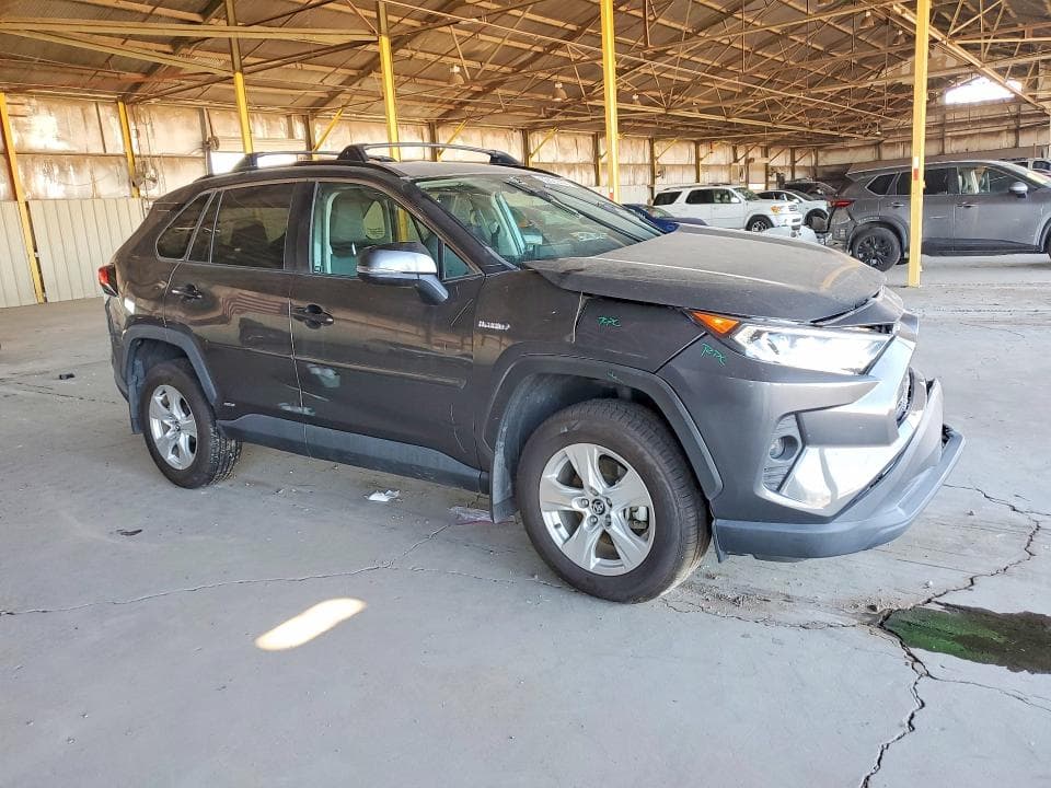 2020 TOYOTA RAV4 HYBRID XLE 4