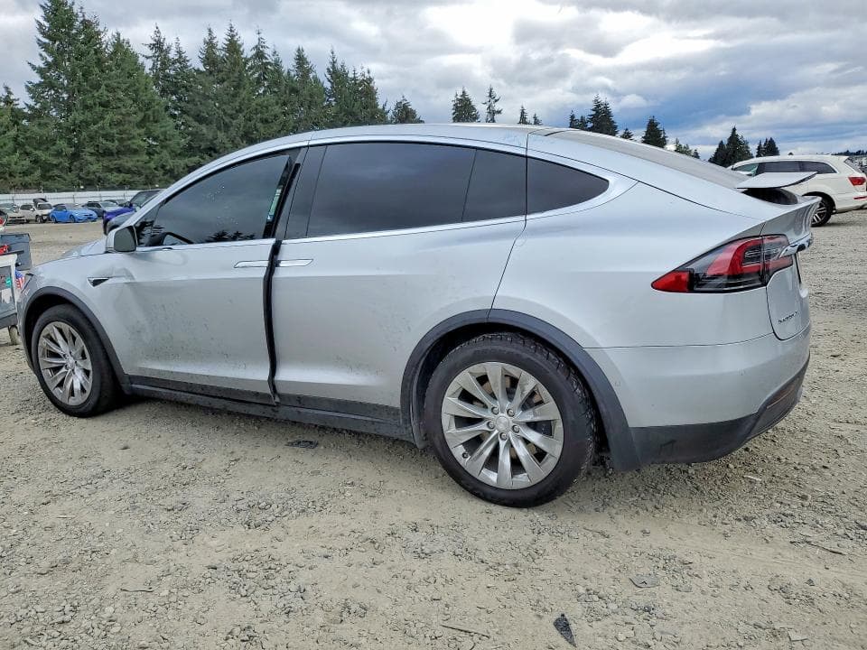2017 TESLA MODEL X 2